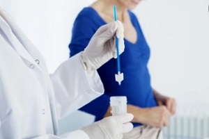 doctor having pap test