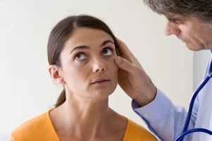 NC doctor checking women for anemia