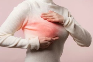 women feeling pain in right breast